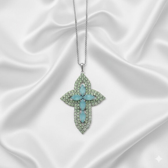 Jewelry - Brand New Elegant Green Cross Pendant
